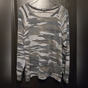 Women's Camo Top